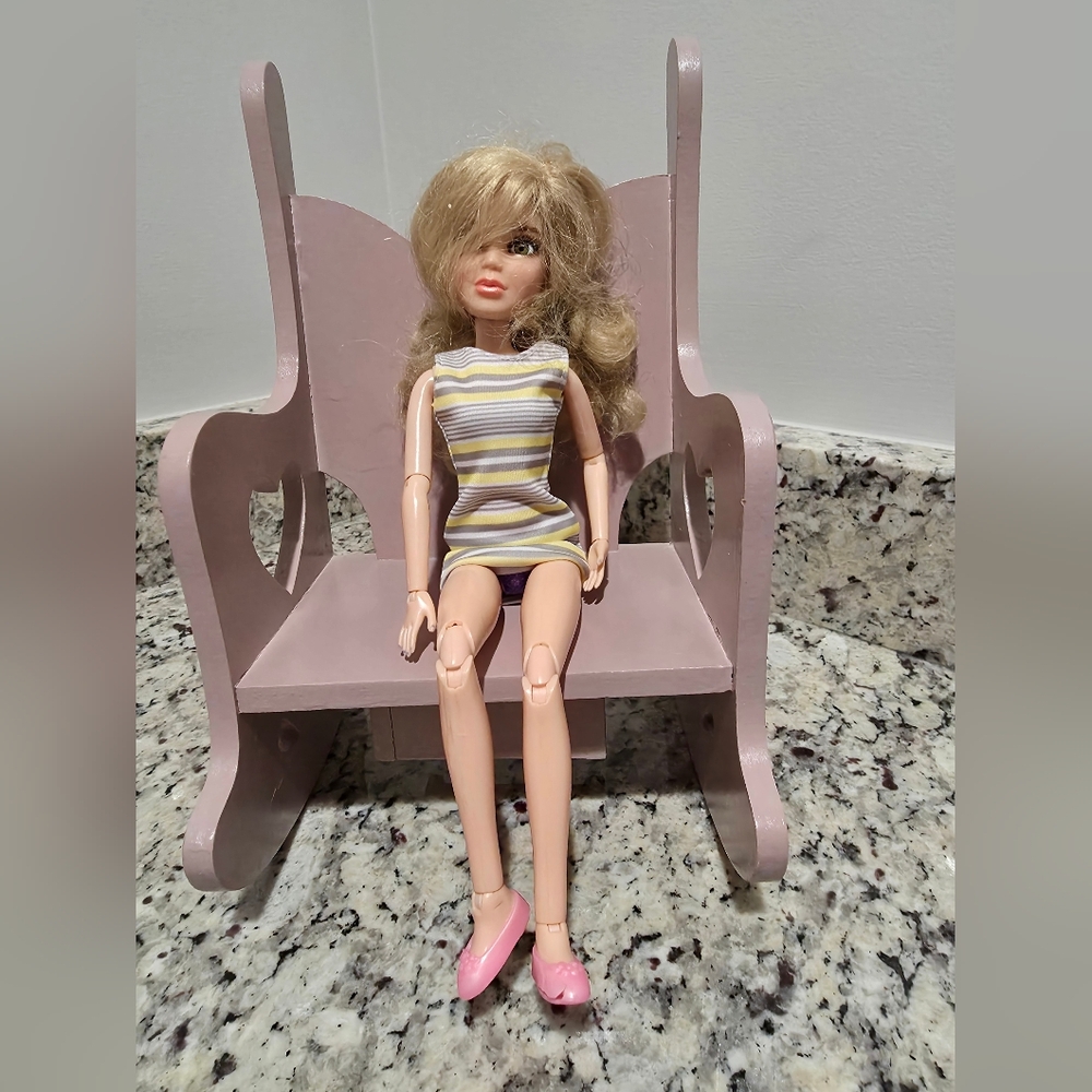 Vintage American girl doll musical rocking chair - Picture 3 of 9